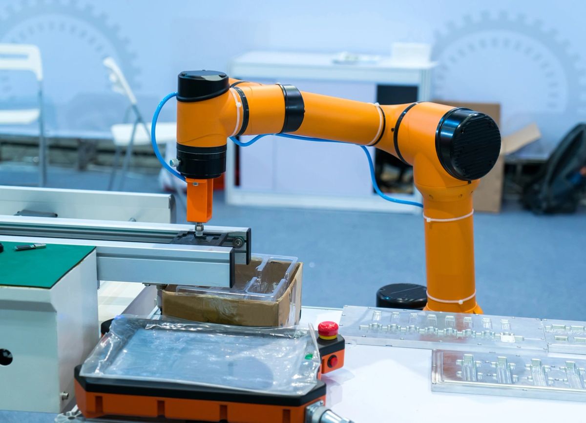 Automated arm running a precision micromachining process
